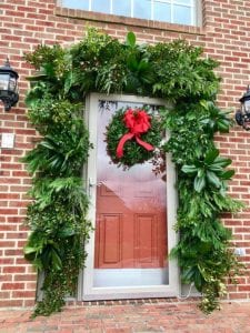 assistance with your seasonal holiday decorating