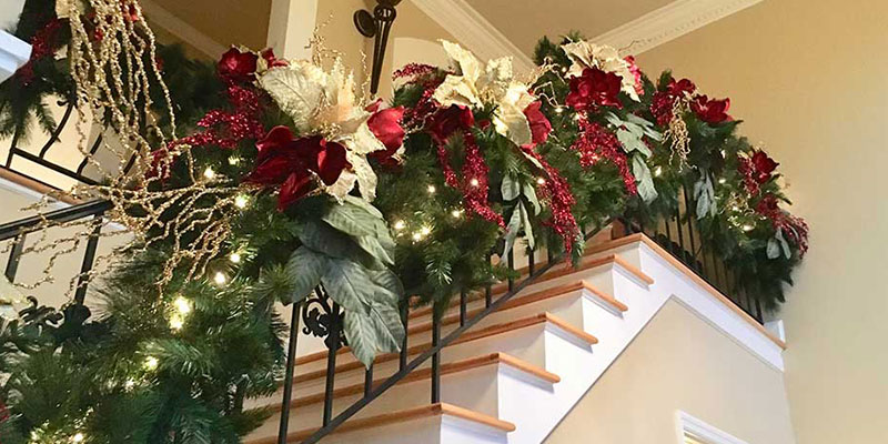 Enjoy a Picturesque Home with Professional Seasonal Holiday Decorating